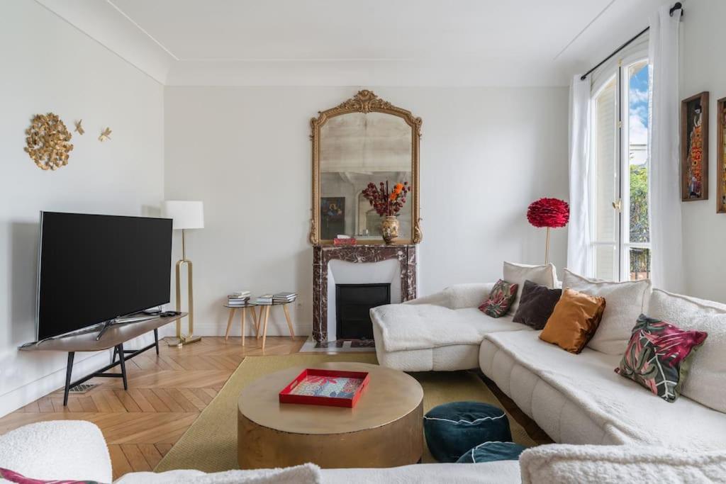 Haussmannien De Grand Luxe Apartment
